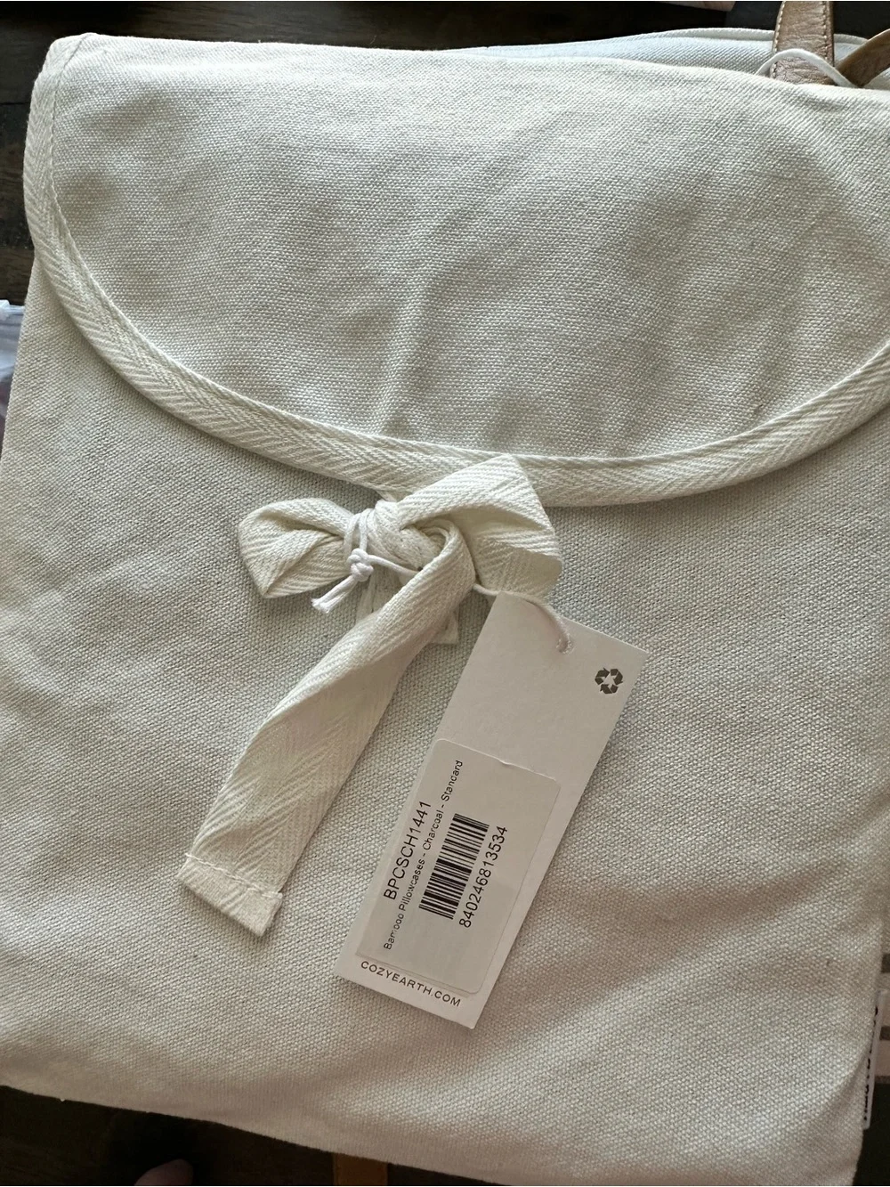 NWT Cozy Earth Set of 2 Standard Size Bamboo Pillow Cases Charcoal Color